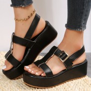 Women Retro Plus Size Hollow-Out Thick-Soled Sandals